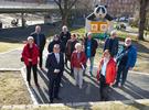 Ortspolitik und Stadtverwaltung bei der Eroeffnung des Waldthausenparks